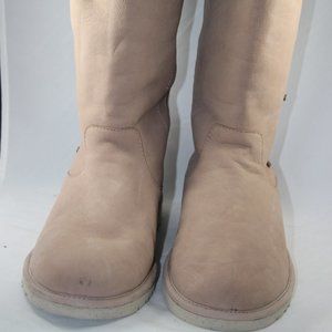 Ugg NWOT light sand boots Sz 10